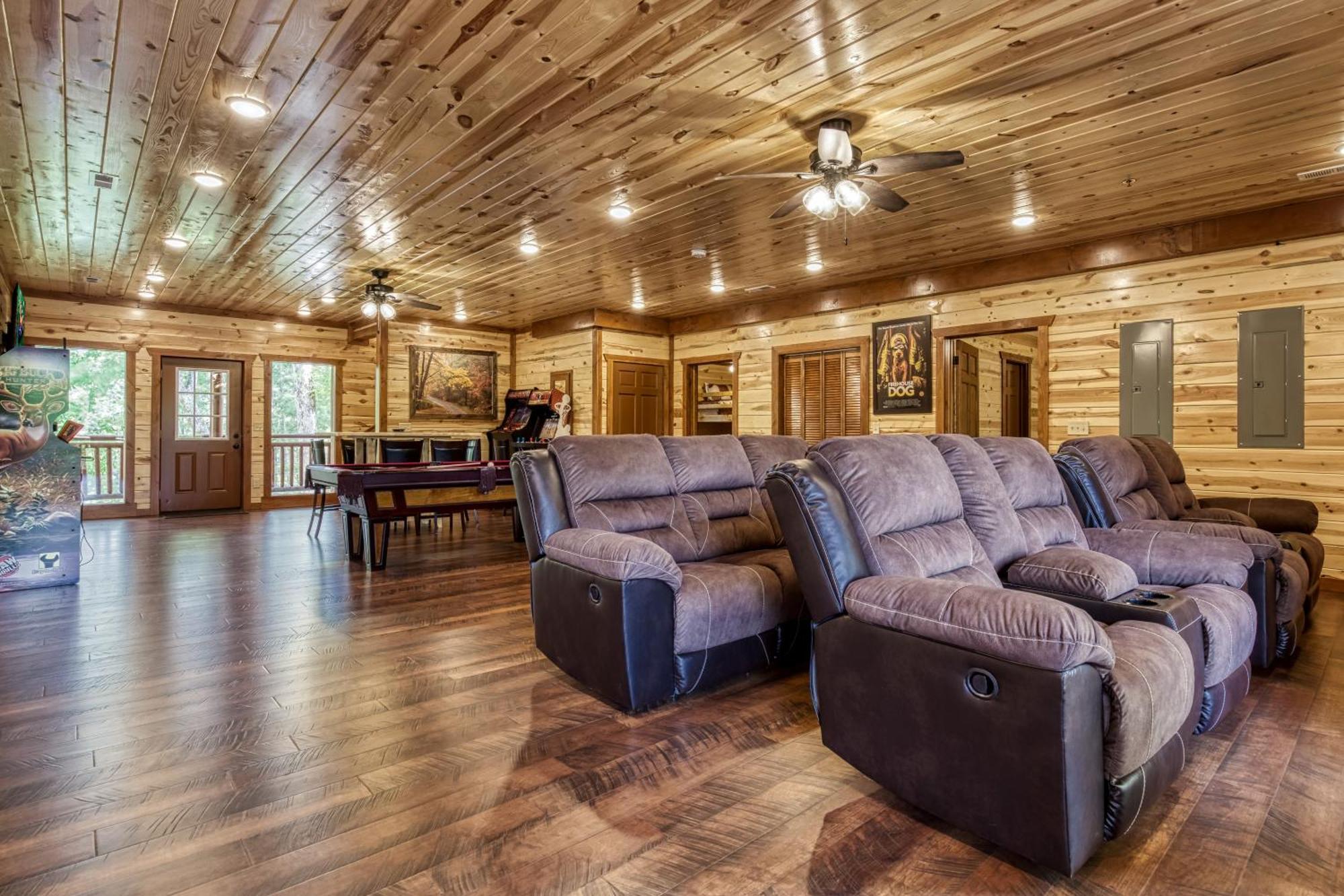 Majestic Splash- 8 Bedroom, Indoor Pool, Hot Tub, 1089 Free Tickets Each Paid Day, Dollywood Sevierville Extérieur photo
