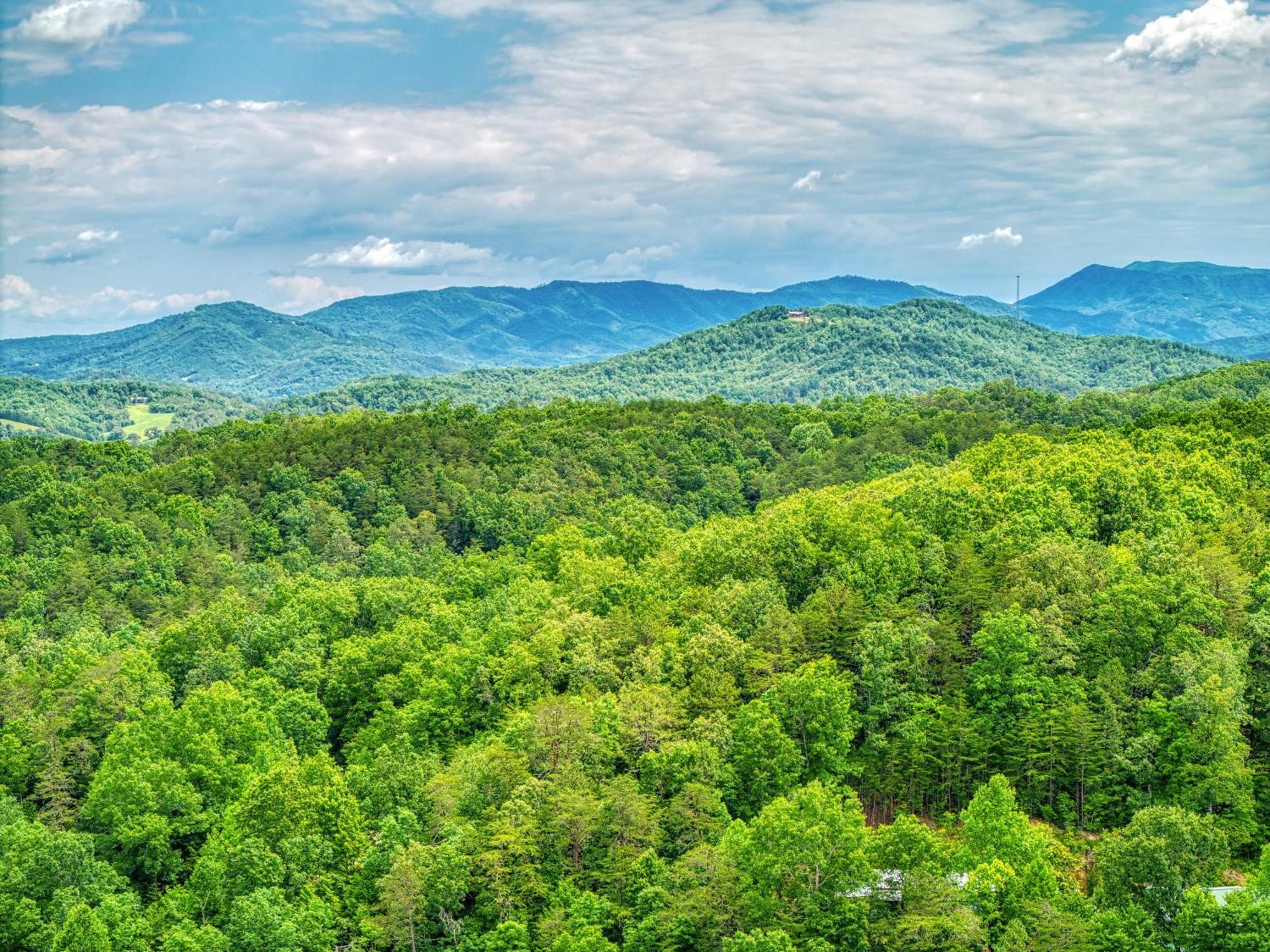 Majestic Splash- 8 Bedroom, Indoor Pool, Hot Tub, 1089 Free Tickets Each Paid Day, Dollywood Sevierville Extérieur photo