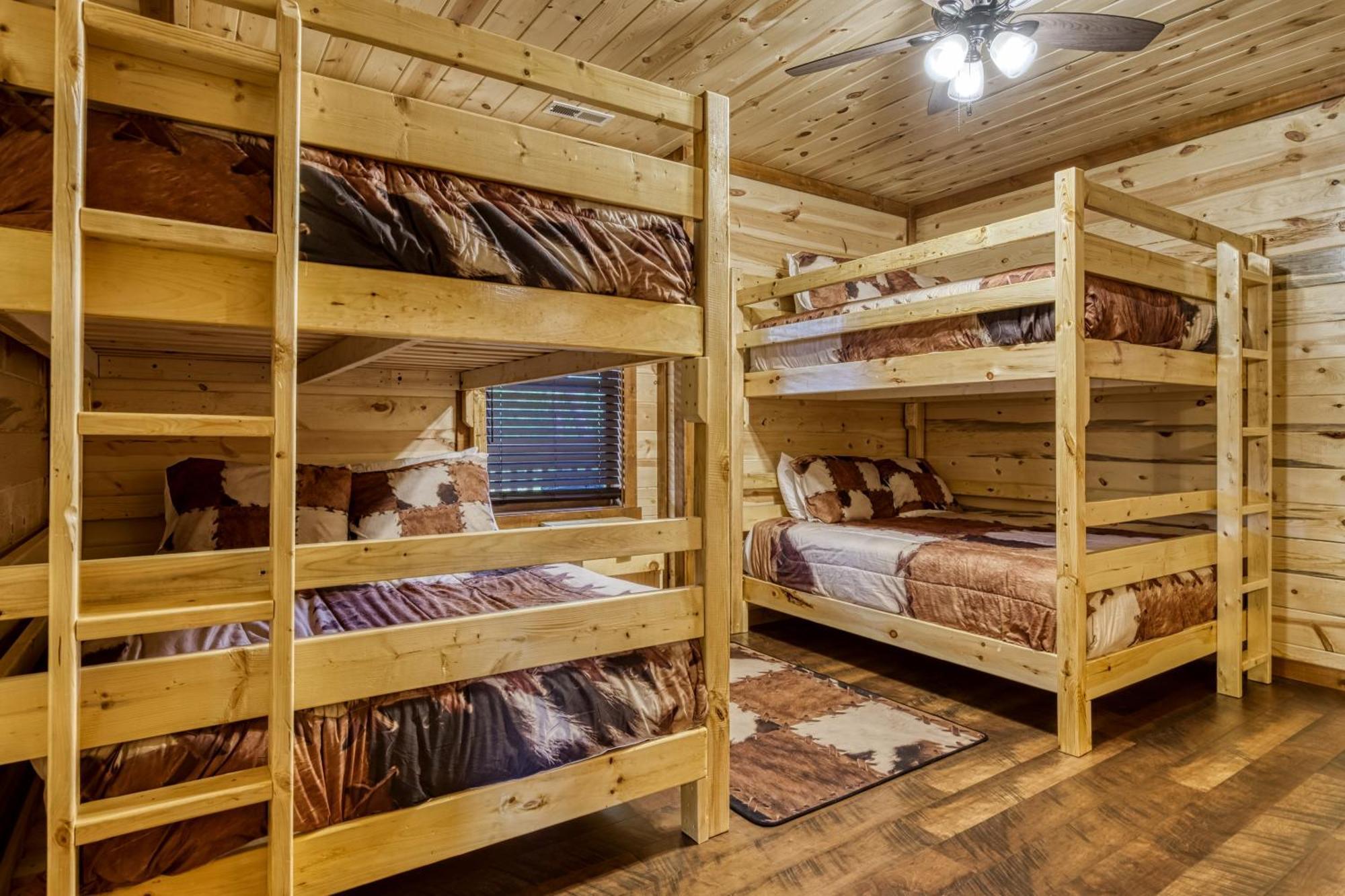 Majestic Splash- 8 Bedroom, Indoor Pool, Hot Tub, 1089 Free Tickets Each Paid Day, Dollywood Sevierville Extérieur photo